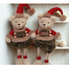 OURS ASSIS TENUE DE NOEL 56 CM OURS ASSIS TENUE DE NOEL 56 CM